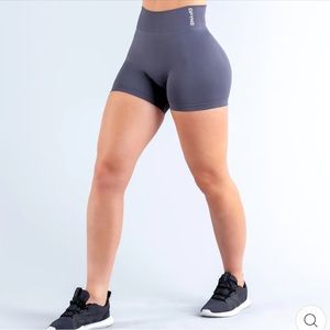 Dfyne dynamic shorts